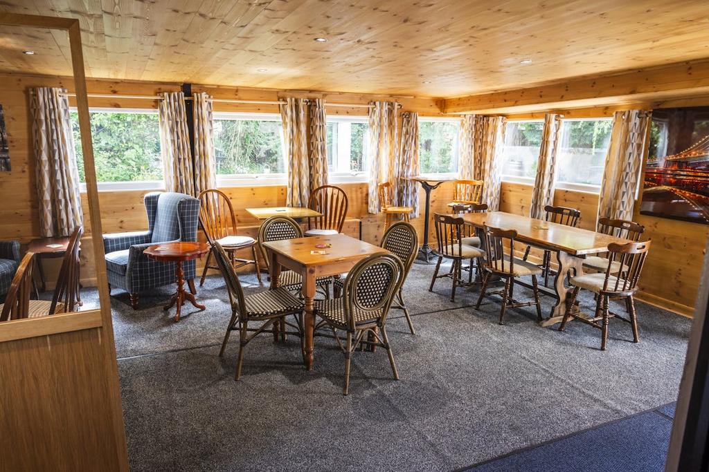 Railway Inn 4399.jpg