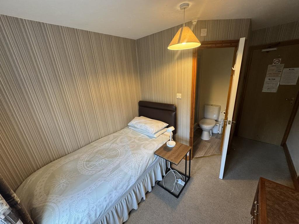 Room 2.JPEG