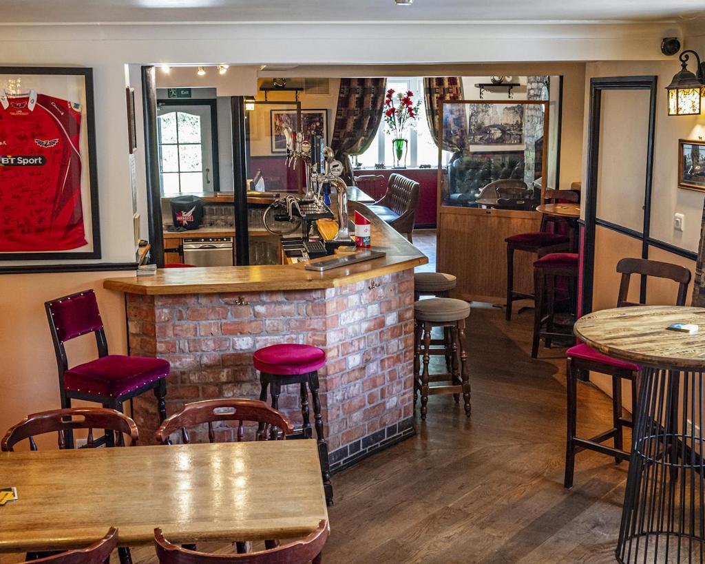 Railway Inn 4395.jpg