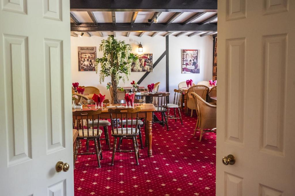 Railway Inn 4418.jpg