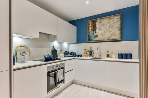2 bedroom flat for sale, Hayes Village, Hayes UB3