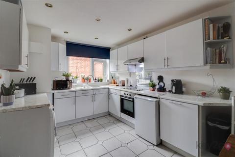 3 bedroom end of terrace house for sale, Greenland Walk, Sheffield, S9