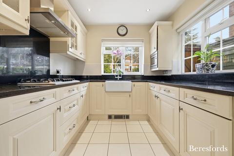 4 bedroom detached house for sale, Shenfield Place, Shenfield, CM15