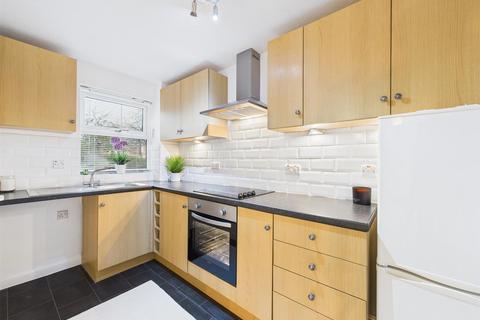 1 bedroom end of terrace house for sale, Whitley Court, Aylesbury HP21