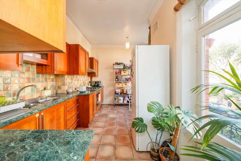 2 bedroom flat to rent, Fawley Road, LONDON NW6
