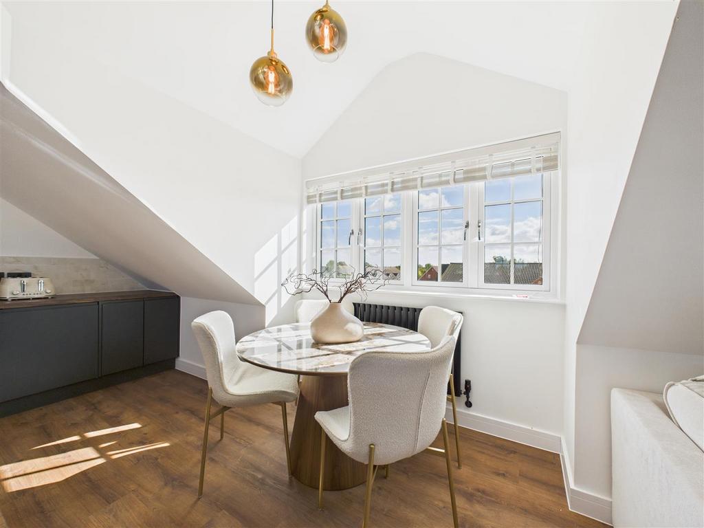 CAM04360 G0-PR0138-STILL035.jpg