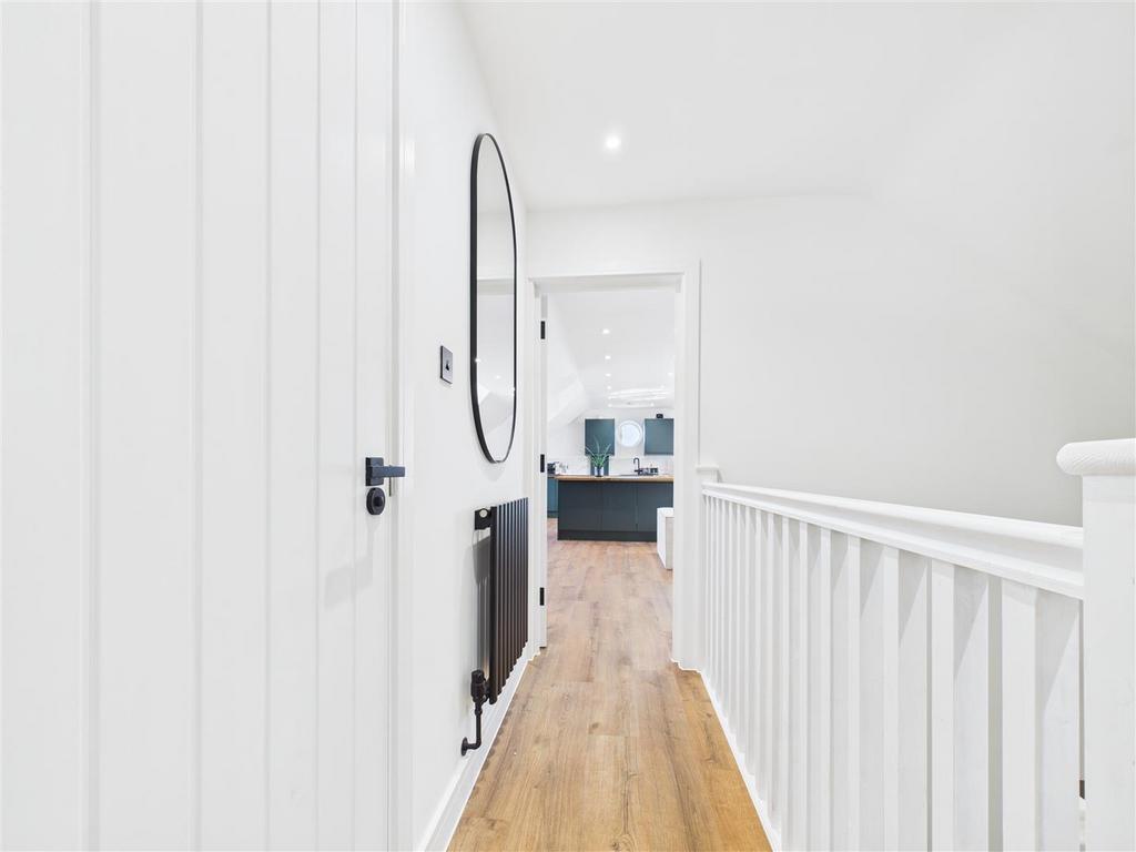 CAM04360 G0-PR0138-STILL024.jpg