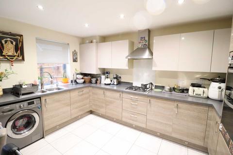 4 bedroom semi-detached house to rent, Jumelle Mews, High Wycombe HP13