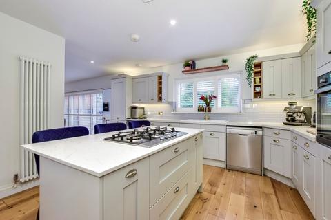 5 bedroom semi-detached house for sale, Osbourne Avenue, Kings Langley, WD4