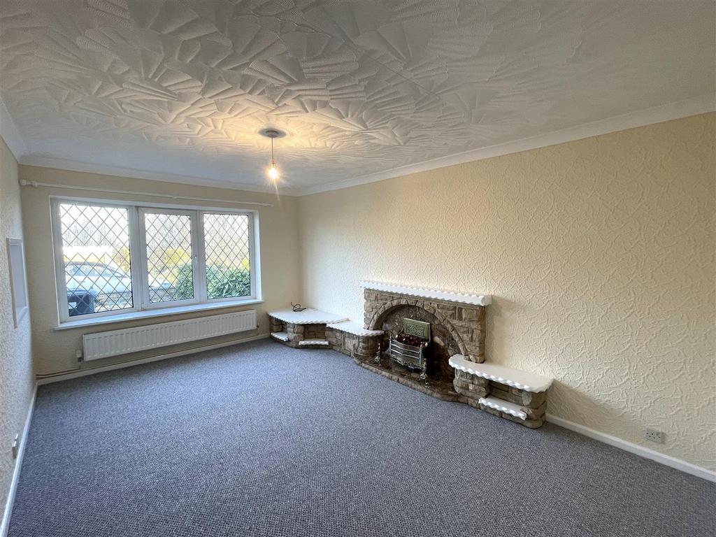 Living Room 2.jpg
