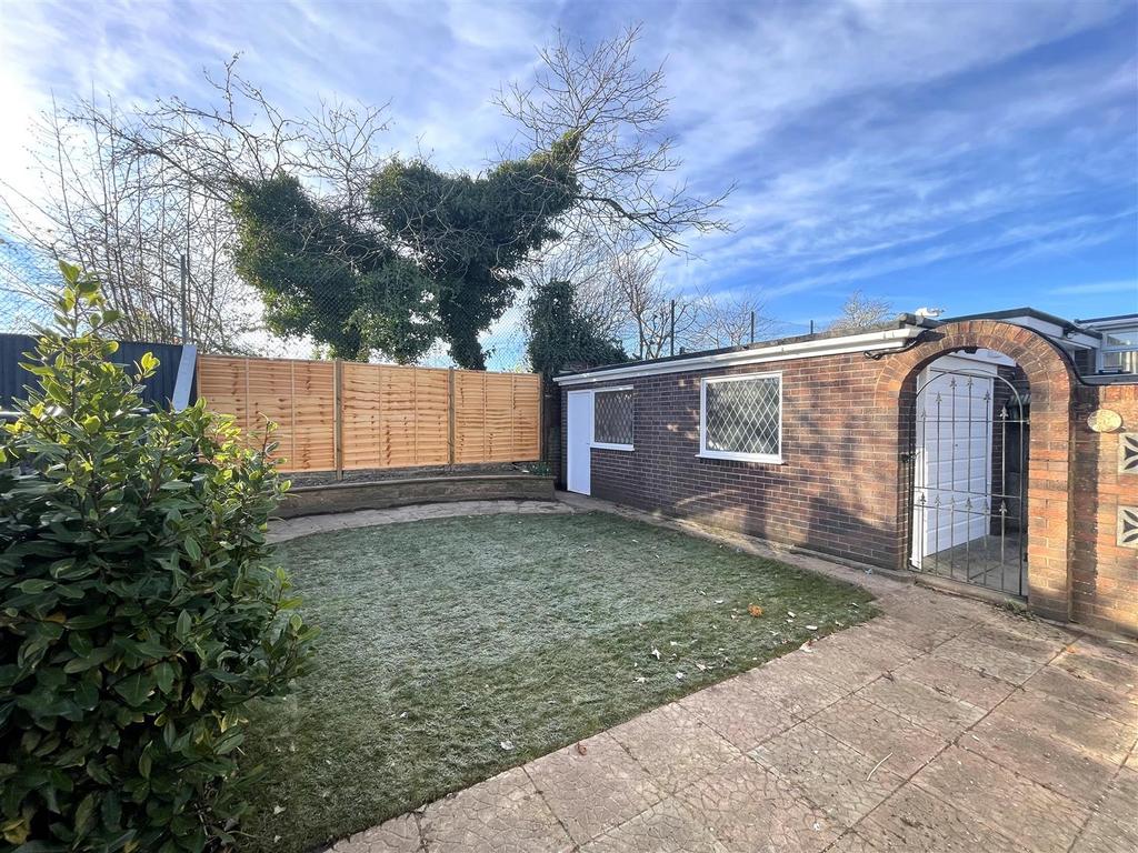 Rear Garden 1.jpg