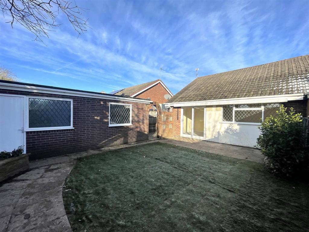 Rear Garden 2.jpg