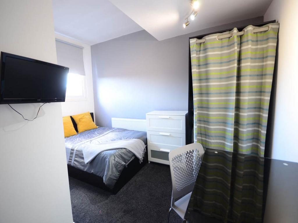 Bedroom (6)