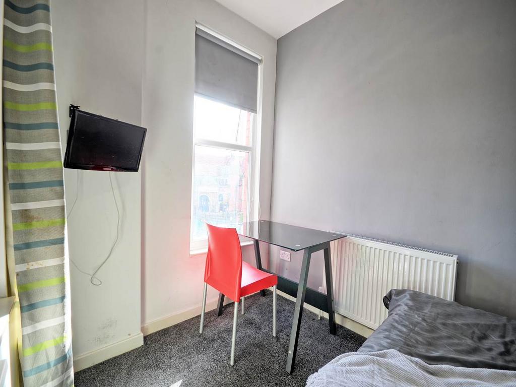 Bedroom (3)