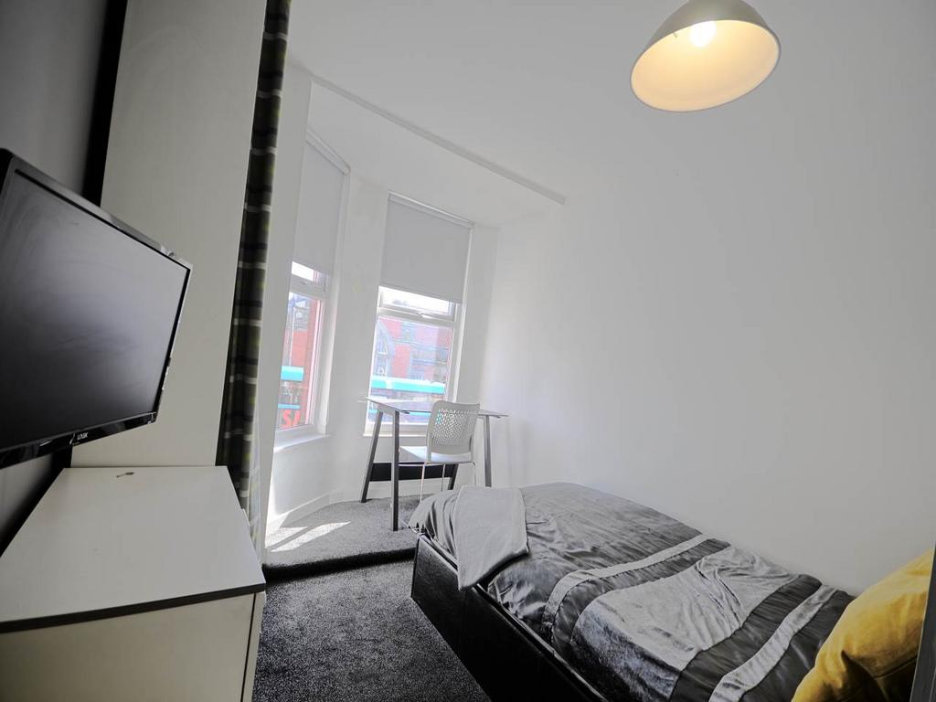 Bedroom (4)