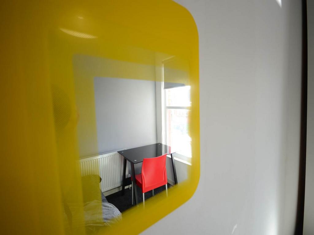 Bedroom (2)