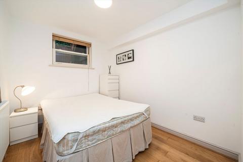 2 bedroom flat to rent, Tadmor Street, London W12
