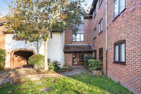 Princes Road, Weybridge, Surrey, KT13
