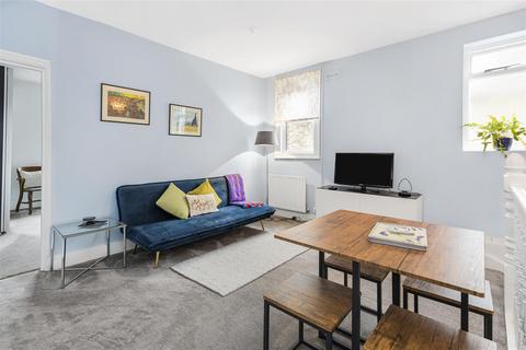 2 bedroom apartment for sale, Okehampton Road, Kensal Rise NW10
