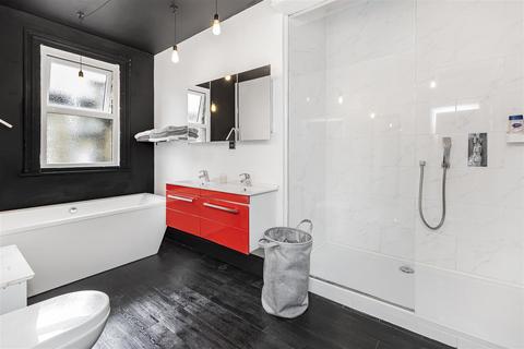 2 bedroom apartment for sale, Okehampton Road, Kensal Rise NW10