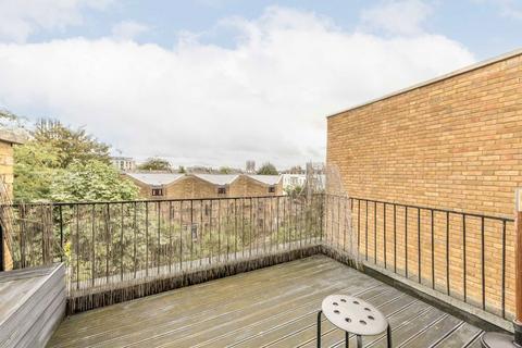 2 bedroom flat to rent, Moore Park Road, London SW6