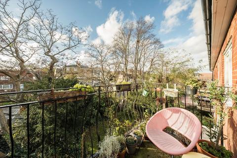 undefined, Upper Tulse Hill, London SW2