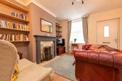 3 bedroom semi-detached house to rent, 16 Stafford Road