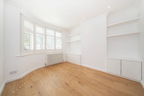 3 bedroom terraced house to rent, Longford Close, Hampton TW12