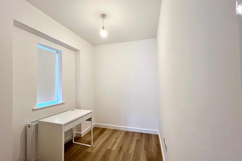 7 bedroom semi-detached house to rent, Kenmore Avenue, Harrow HA3