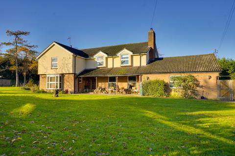 5 bedroom detached house for sale, Mildenhall Road, Bury St. Edmunds IP28