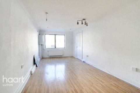 1 bedroom flat for sale, Cardiff Road, Luton