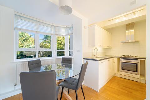 2 bedroom apartment to rent, Kew Bridge Court, Brentford London W4