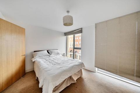 Vauxhaull Bridge Road, Westminster, London, SW1V