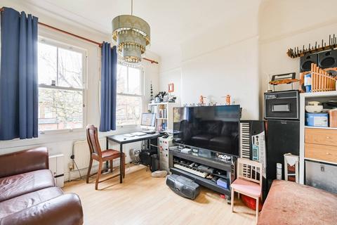 undefined, Gladstone Avenue N22, Wood Green, London, N22