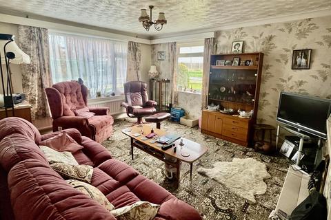 4 bedroom detached bungalow for sale, Lovat Close, Harleston IP20