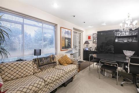 undefined, Warwick Gardens, Barnet EN5