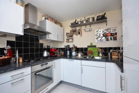 2 bedroom flat for sale, Galleria Court, Peckham, London, SE15