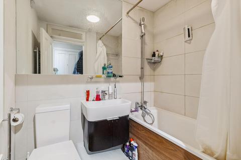 Studio to rent, Grenville Place, South Kensington, London, SW7