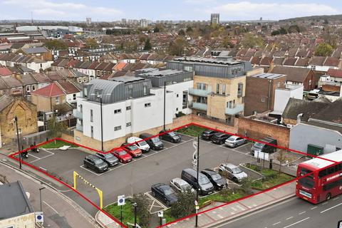 undefined, Plumstead High Street, Plumstead SE18