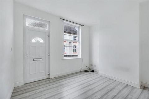 2 bedroom terraced house to rent, King Street, Long Eaton, NG10 4LJ