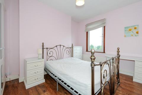 undefined, Ravensbourne Park, Catford, London, SE6
