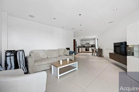 2 bedroom flat to rent, Bridges Court Road, London, SW11 3GW