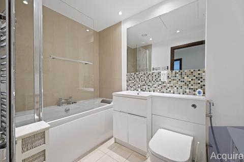 2 bedroom flat to rent, Bridges Court Road, London, SW11 3GW