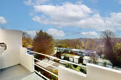 2 bedroom apartment for sale, Shepherds Hill, London N6