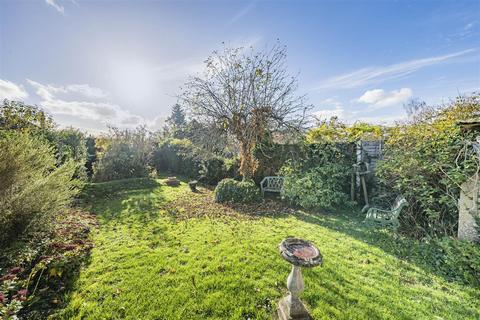 undefined, Lawn Close, Datchet, Slough