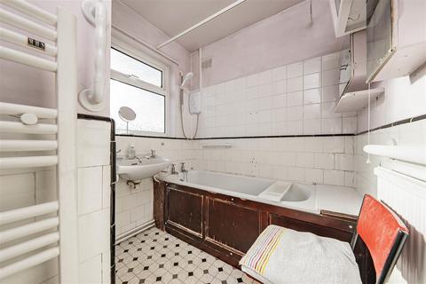undefined, Lawn Close, Datchet, Slough