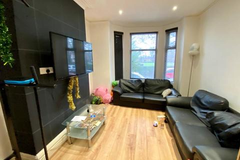 5 bedroom terraced house to rent, Rippingham Road, Manchester M20