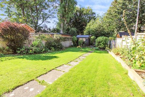 3 bedroom detached house for sale, Cross Road, Hampshire SO19