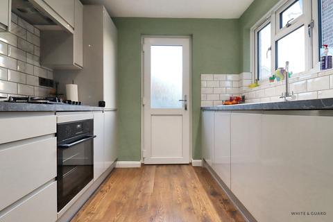 3 bedroom semi-detached house for sale, Eastleigh Road, Eastleigh SO50