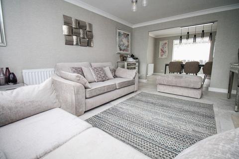 4 bedroom detached house for sale, Magpie Gardens, Southampton SO19